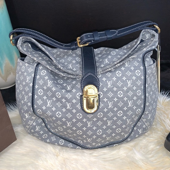 Louis Vuitton Romance Idylle - Picture 2 of 5